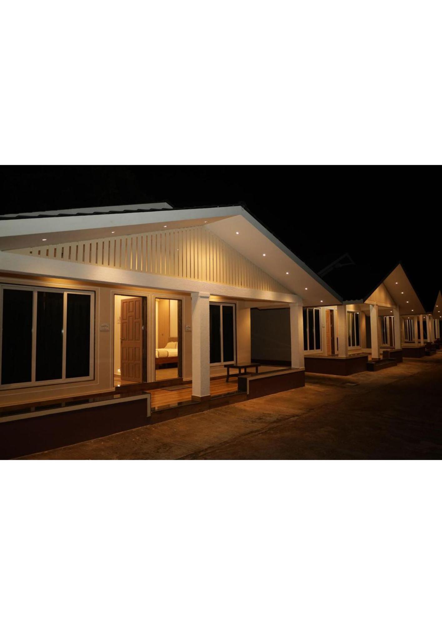 Nisarg Resort Guhāgar Exterior foto