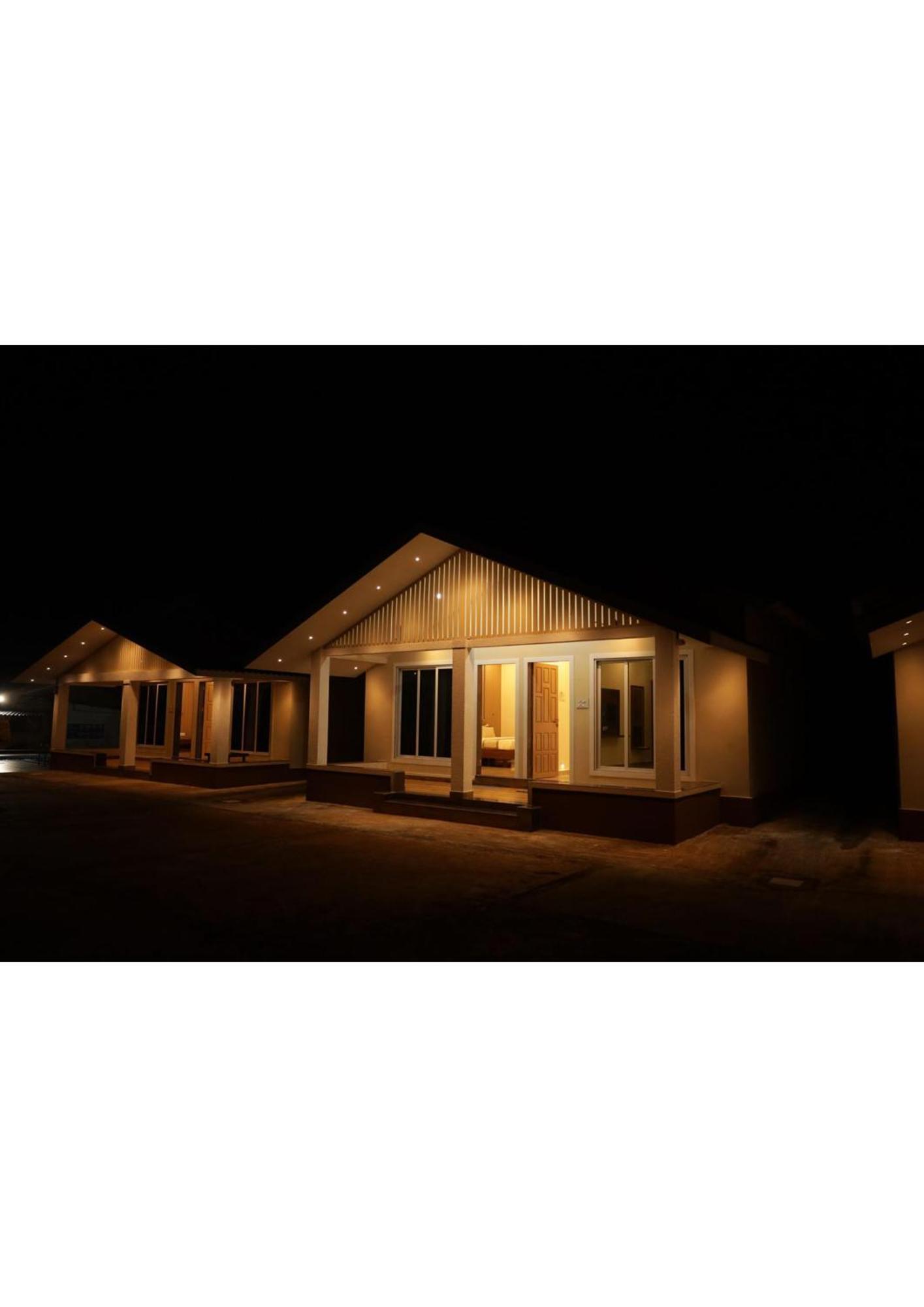 Nisarg Resort Guhāgar Exterior foto