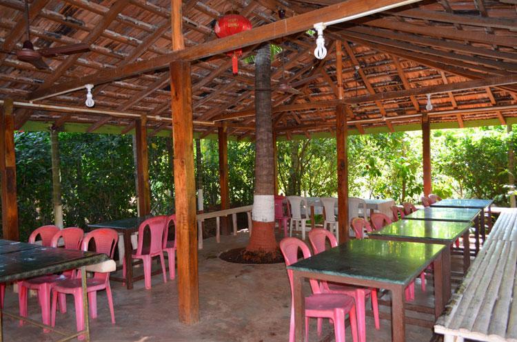 Nisarg Resort Guhāgar Exterior foto