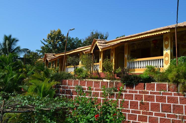 Nisarg Resort Guhāgar Exterior foto